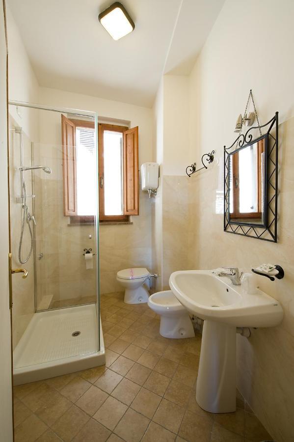 Hotel Properzio Assisi Kültér fotó