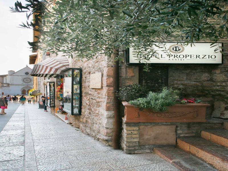 Hotel Properzio Assisi Kültér fotó