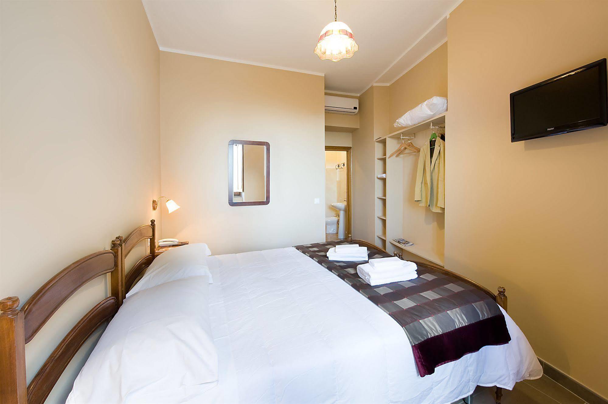 Hotel Properzio Assisi Kültér fotó